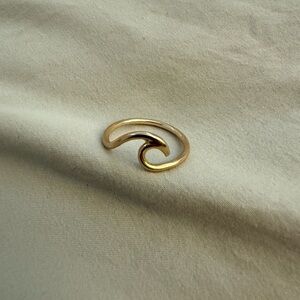 Gold Wave Ring
